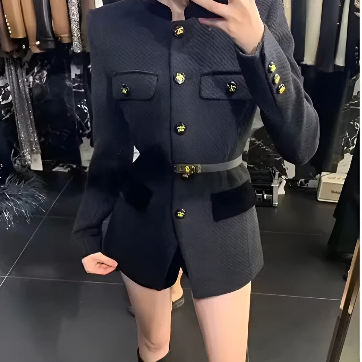 Chloé | Blazer structuré à boutons dorés et détails contrastés pour femme