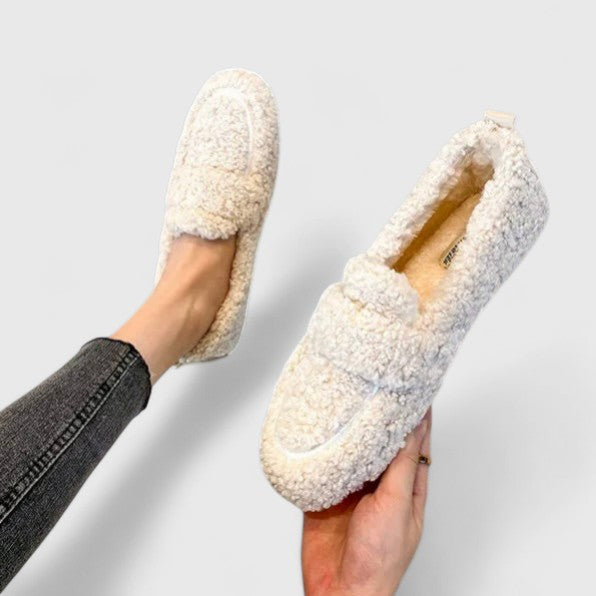 Solenne™ | Warm Slippers with Elegant Design