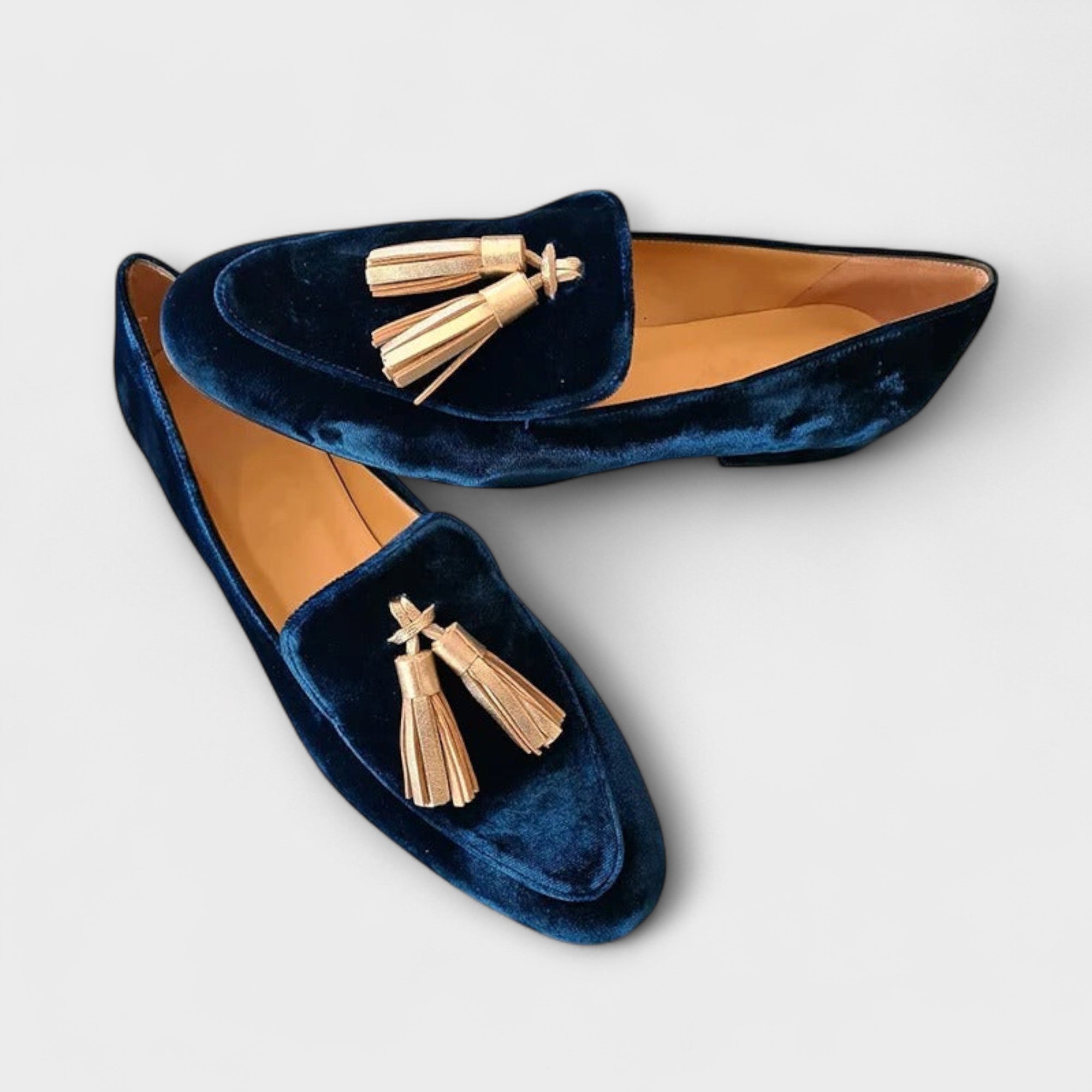 Quinnlyn™ | Vintage-Inspired Suede Loafers with Tassels