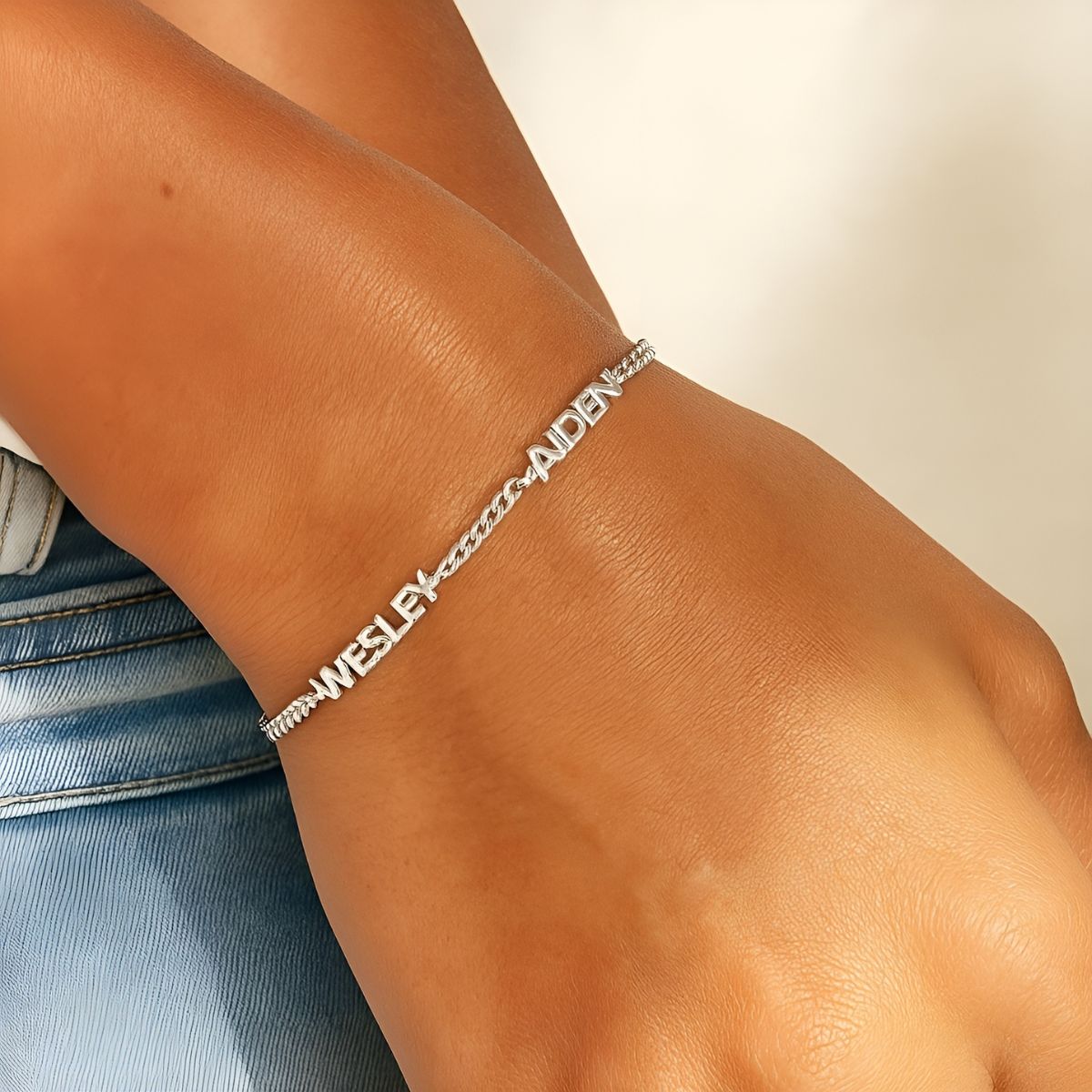 Mary™ | Bracelet with the names of your Loved Ones