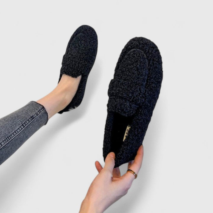 Solenne™ | Warm Slippers with Elegant Design