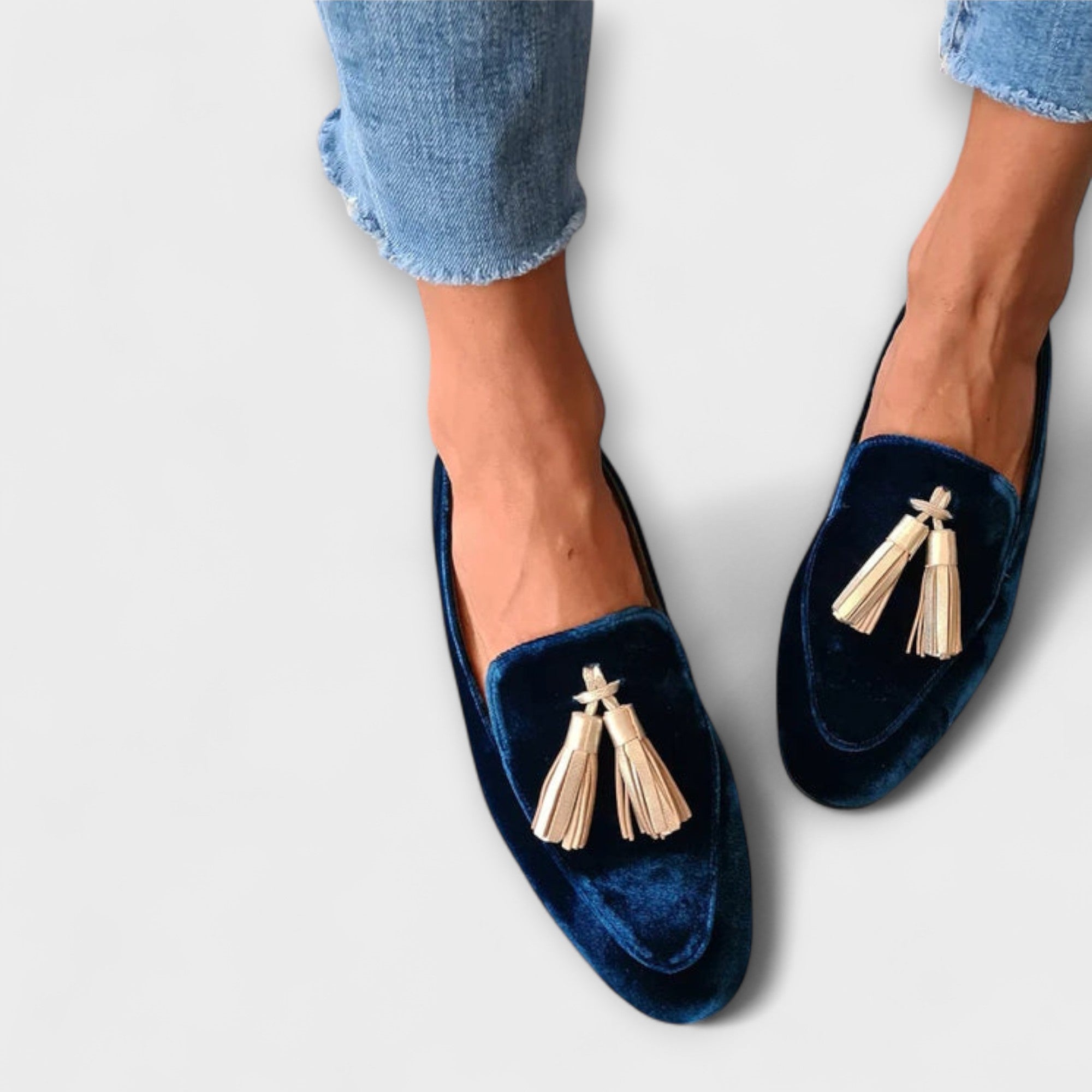Quinnlyn™ | Vintage-Inspired Suede Loafers with Tassels